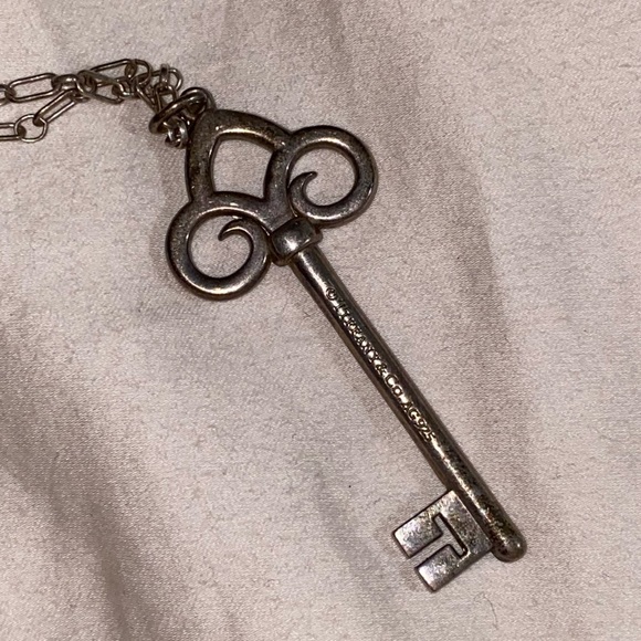 Tiffany & Co fleur de lis necklace - Picture 3 of 3